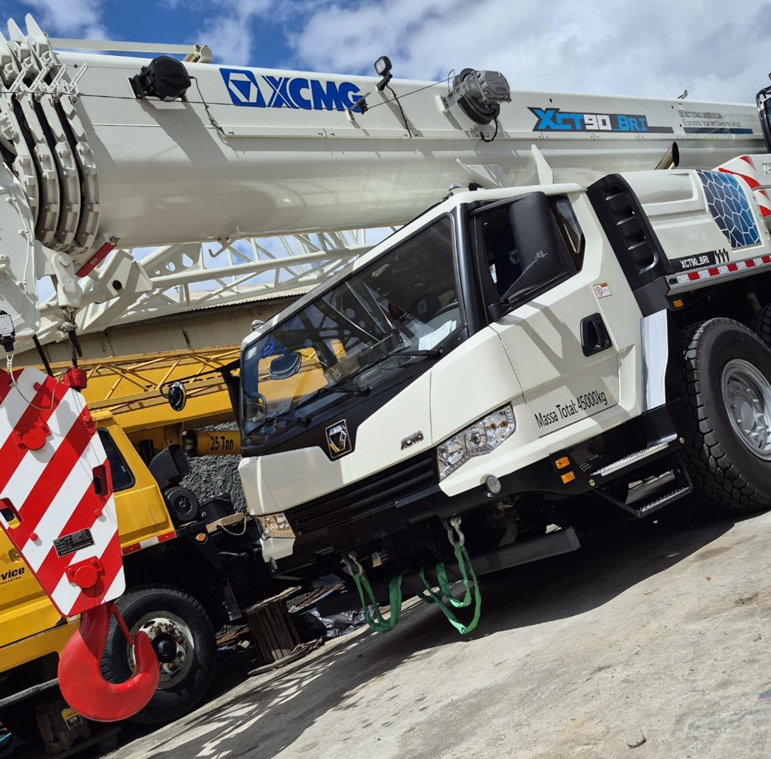 Guindastes branco modelo XCMG-XCT90BR